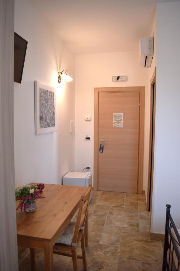 Le Mimose Bed and Breakfast Pulsano Buitenkant foto