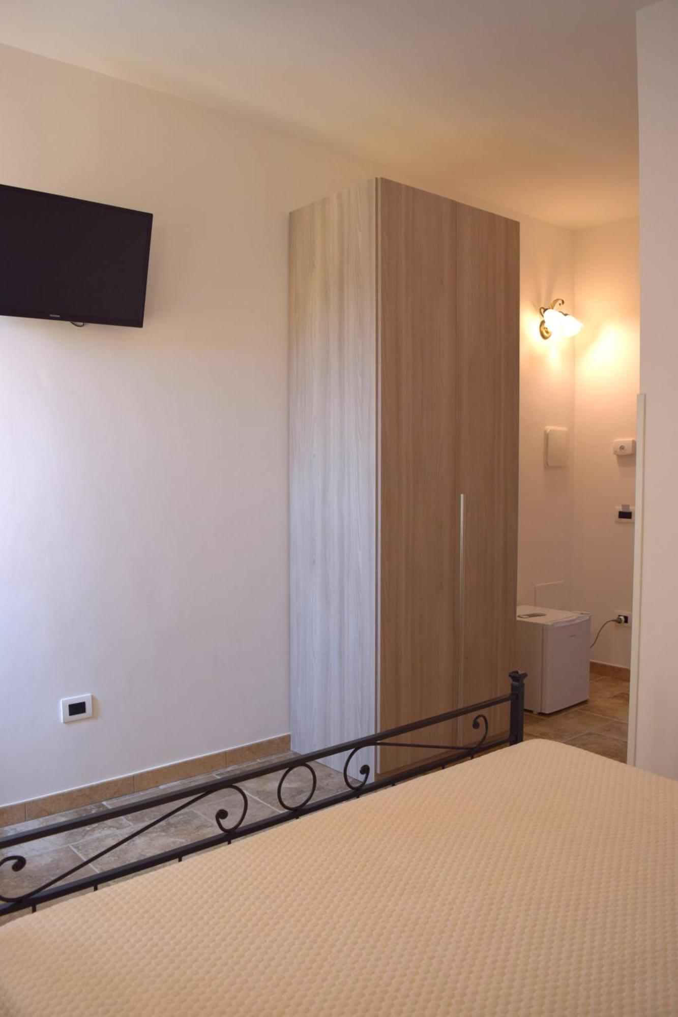 Le Mimose Bed and Breakfast Pulsano Buitenkant foto