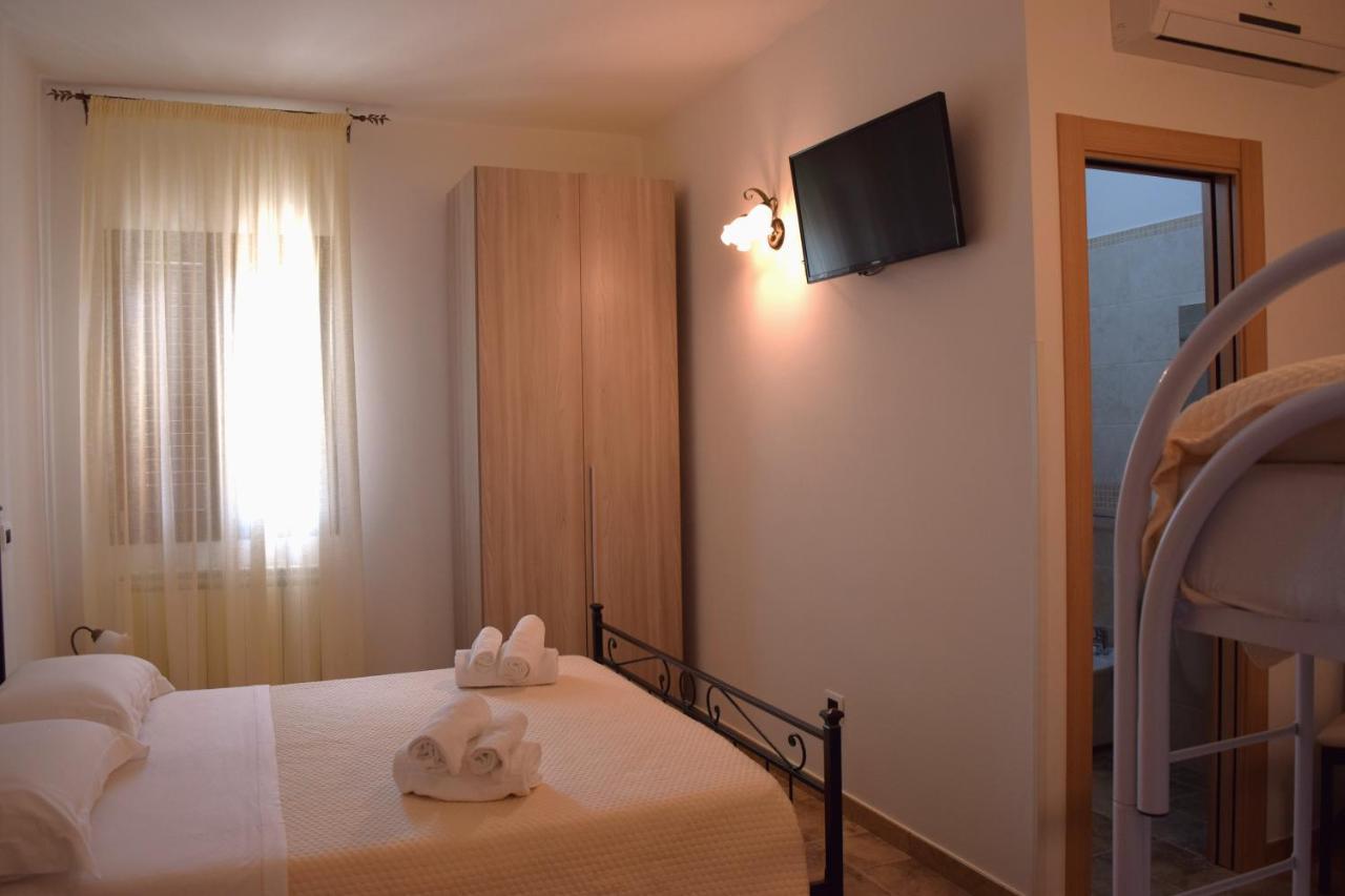 Le Mimose Bed and Breakfast Pulsano Buitenkant foto
